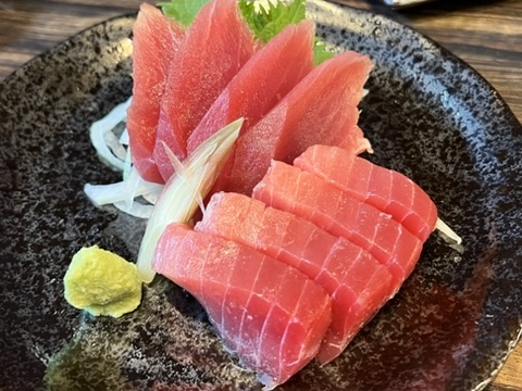 焔◯の厚切り天然マグロ